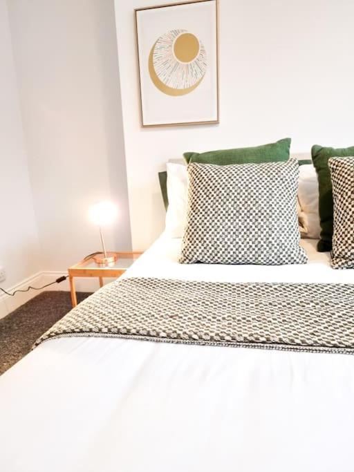 Gorgeous Newly Renovated 2 Double Bed Flat Apartment Swansea Luaran gambar