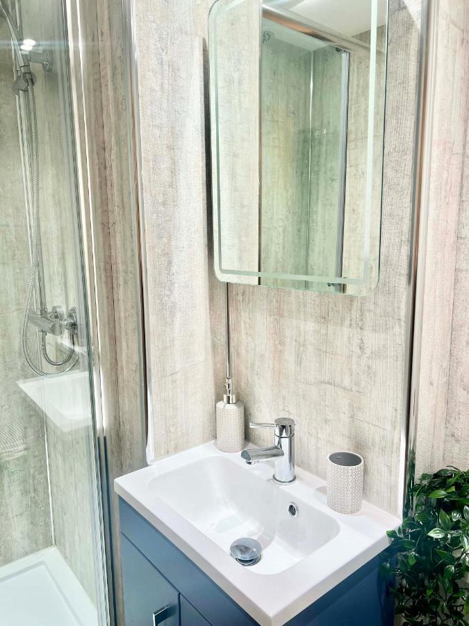 Gorgeous Newly Renovated 2 Double Bed Flat Apartment Swansea Luaran gambar